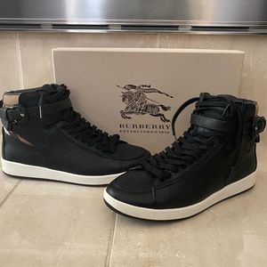 BLACK BURBERRY FOLKINGTON HIGH TOP SNEAKER